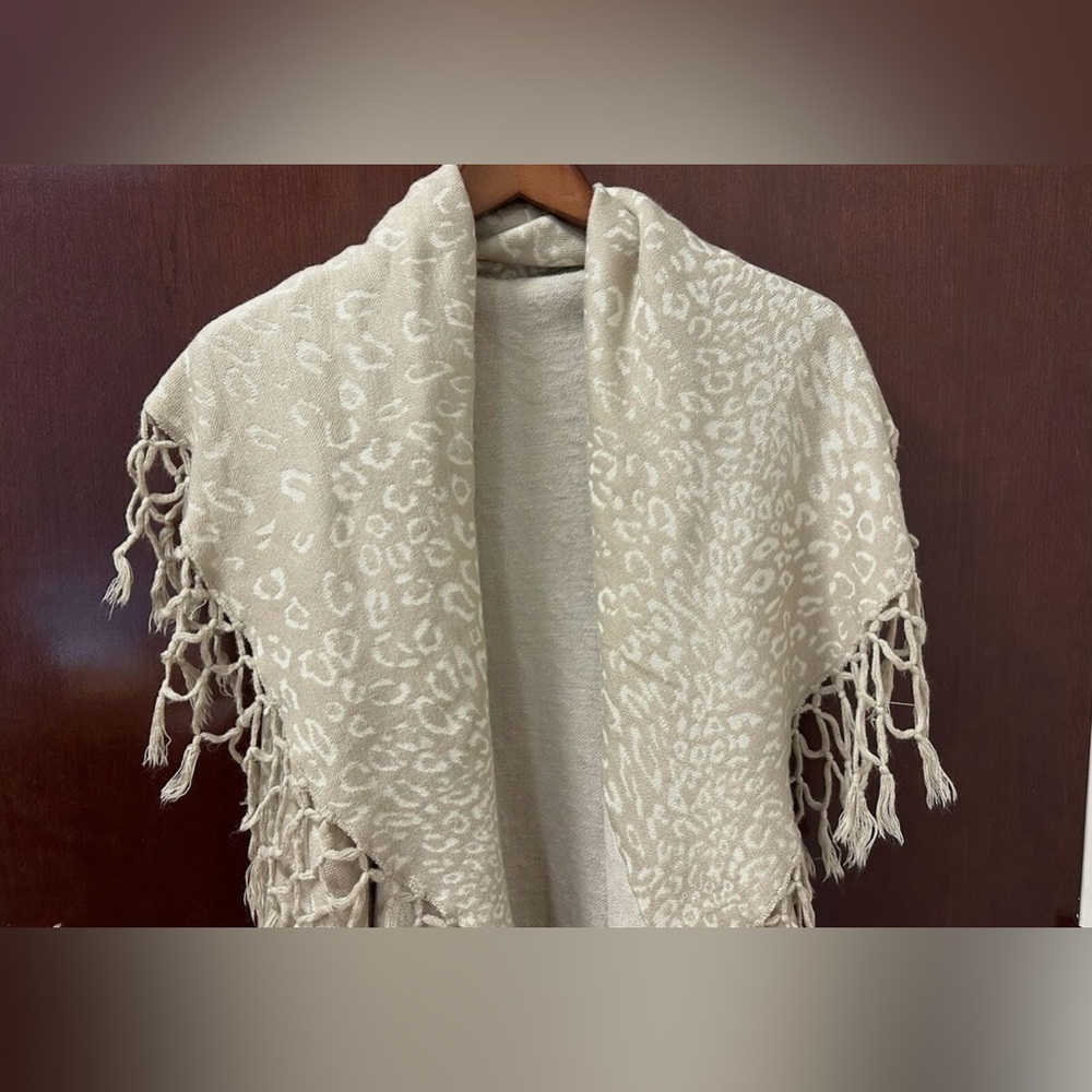 Sold
Fringed Cardigan - Picture 4 of 8